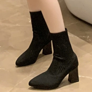 Женские ботинки с острым носком, Новая зимняя женская обувь, большие размеры, модные женские ботинки на массивном каблуке, сохраняющие тепло, сапоги до середины икры